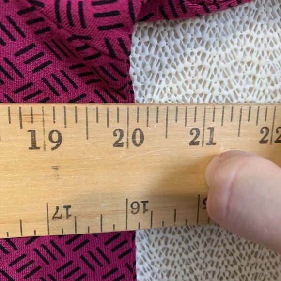 J.Jill Wearever Womens Geometric Tunic Top Size Small Purple Slit Side V-Neck - Picture 2 of 8